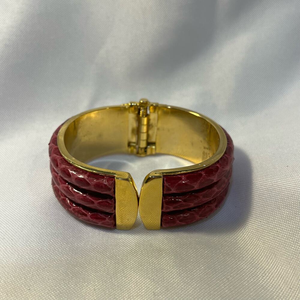 Vintage 80s Retro Pink Python Hinged Cuff Bracelet - Picture 5 of 5